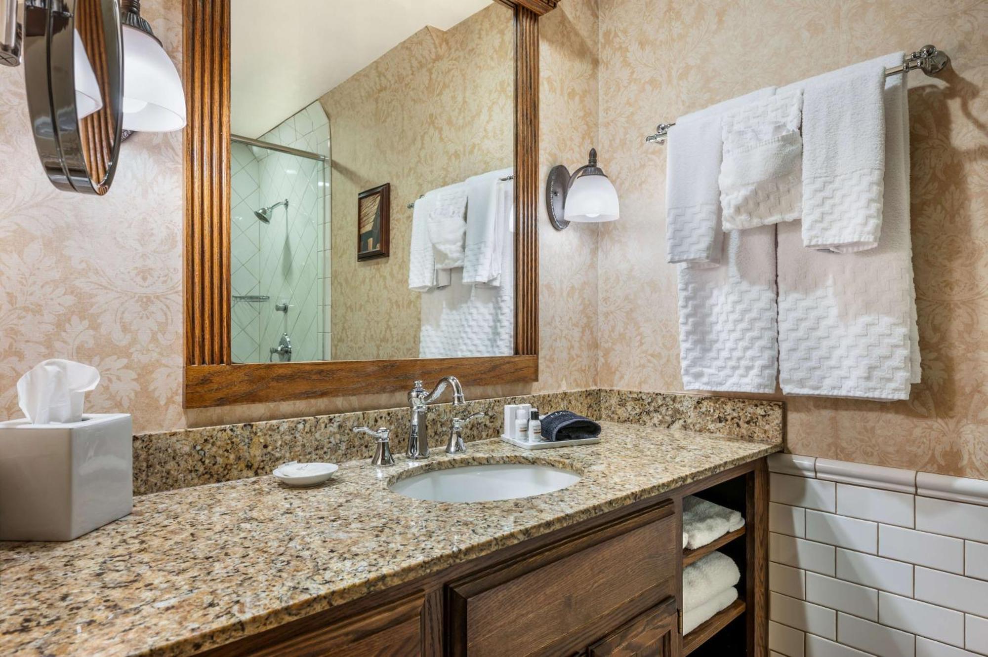 Best Western Premier Mariemont Inn Silverton Exterior foto